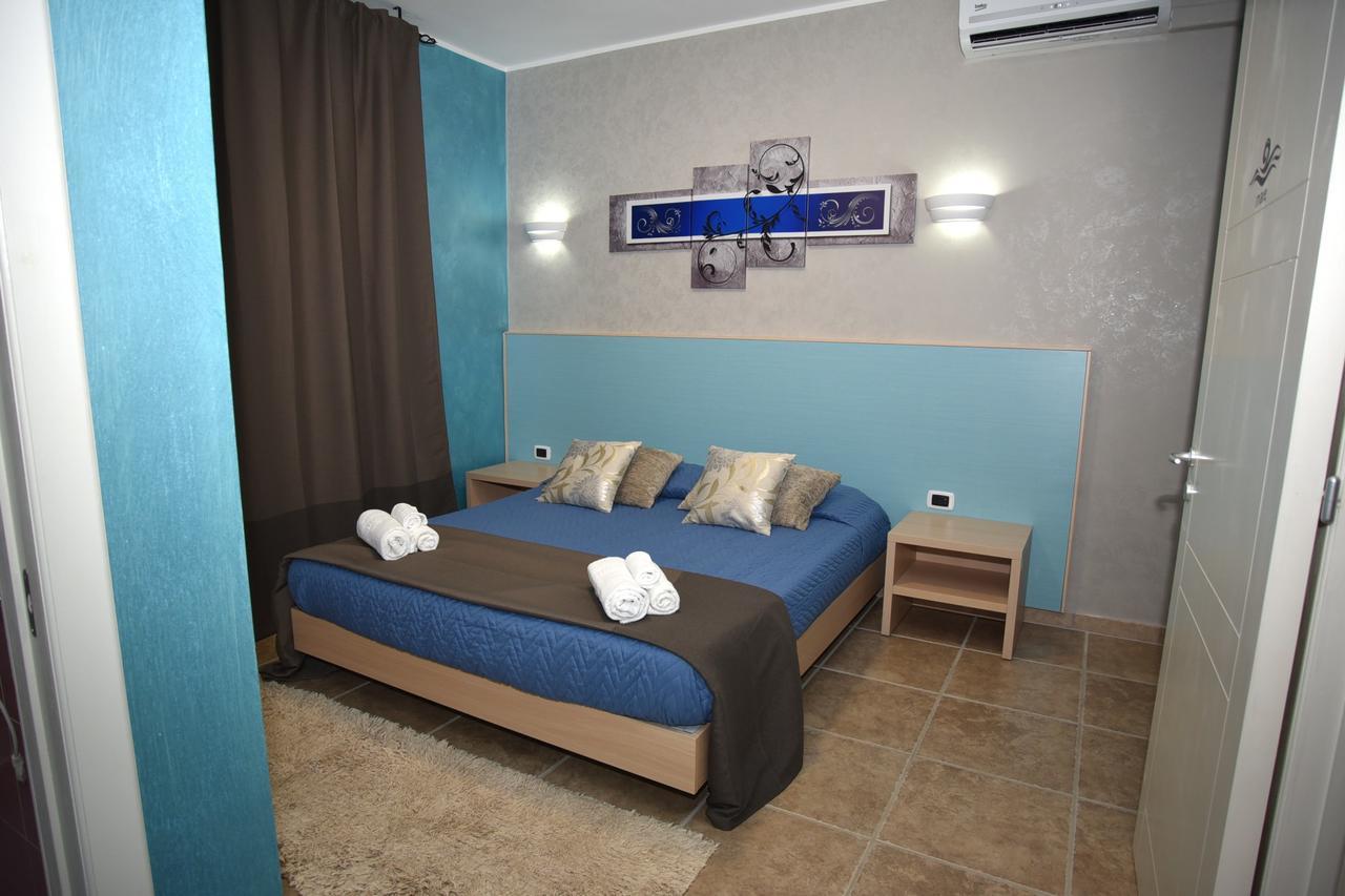 Villa Marzia ปอร์โตเชซาเรโอ ภายนอก รูปภาพ